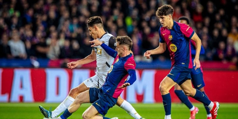 Valencia vs Barcelona là thử thách lớn cho đội chủ nhà